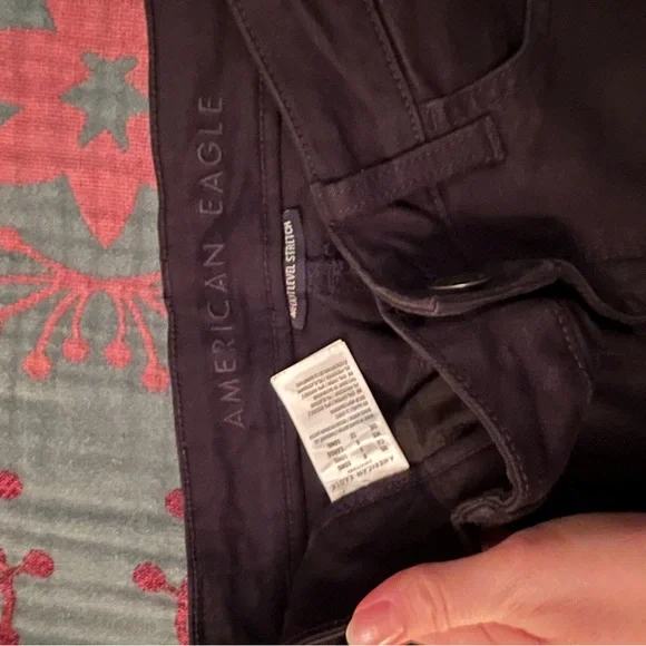 AE size 8 Long. Black knee hole jegging. - Picture 4 of 7